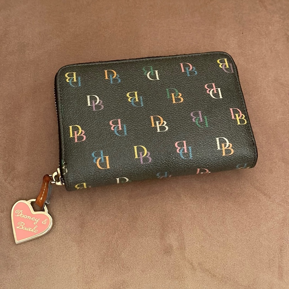 Dooney & Bourke